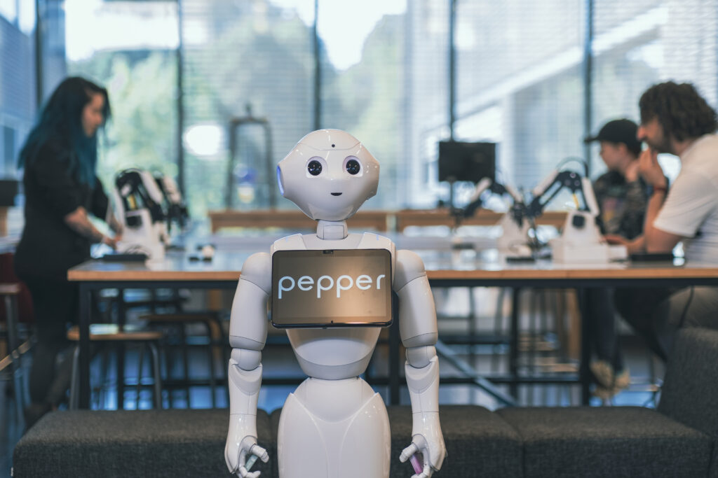 Robotiikkakampus kuvituskuva Pepper